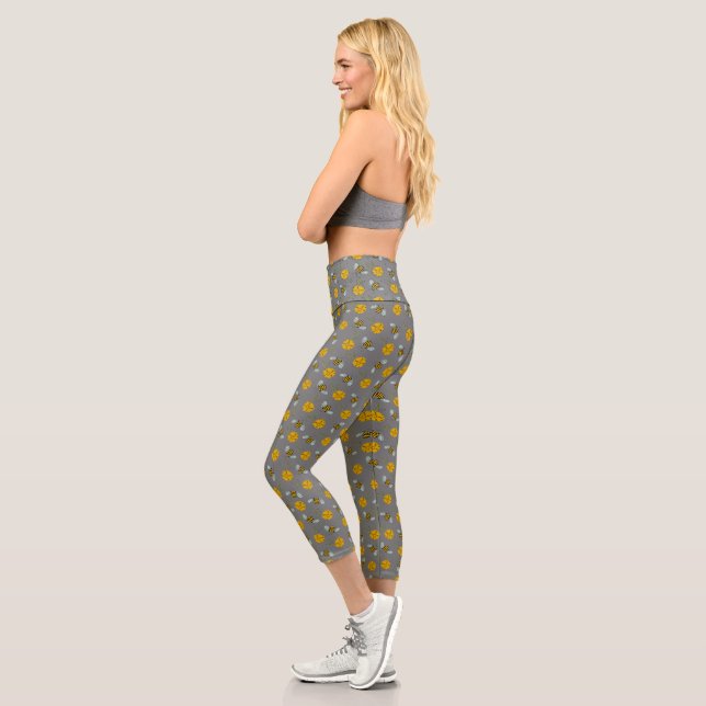 Bienen und Buttercups auf Grau Capri Leggings (Links)