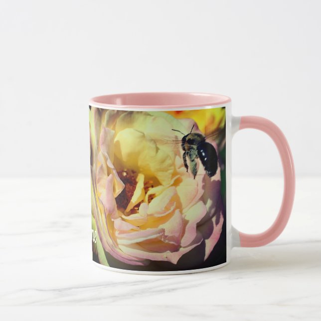 Bienen und Rose Blume Personalisiert Tasse (Rechts)