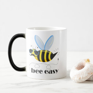 Bienenfigur mit Schnurrbart-Sonnenbrille Bee Easy Verwandlungstasse