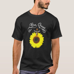 Bienenkönigin auf einer Sonnenblume T-Shirt