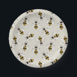 Bienenstelle Gemustert Pappteller<br><div class="desc">Diese skurrilen und geschlechtsneutralen Party-Teller sind mit süß illustrierten Bienen ausgestattet,  was sie zu einer geschlechtsneutralen Babydusche macht,  die Mutter und Baby-to-be feiert.</div>