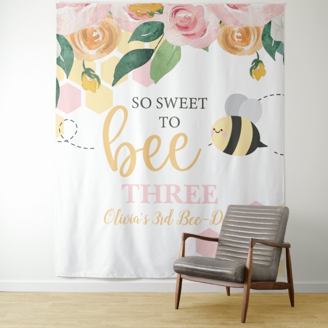 Bienentag Hummel Birthday rosa Blumenbanner Wandteppich (Beispiel)