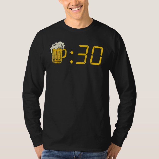 Bier 30 trinken oder Betrunken werden T-Shirt (Vorderseite)