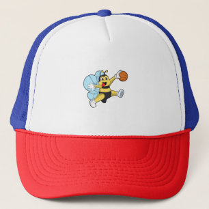 Bier als Basketballspieler mit Basketball Truckerkappe