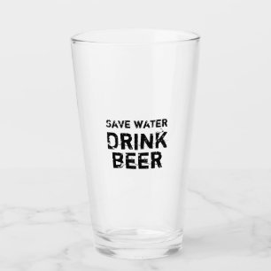 Bier aus gerettet Wasser Glas