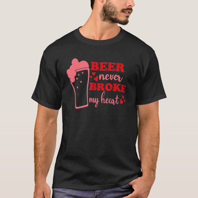 Bier Brot nie mein Herz Dinking Bier Pink Liebhabe T-Shirt (Vorderseite)