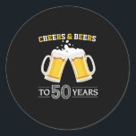 Bier Drinker Cheers und Biere bis 50 Jahre Geburts Runder Aufkleber<br><div class="desc">Bier Drinker Cheers und Biere bis 50 Jahre Geburtstag</div>