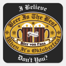 Bier ist das Beste bei seinem Oktoberfest