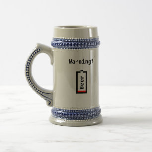 Bier-Niveau ist - Bier-Tasse niedrig Bierglas