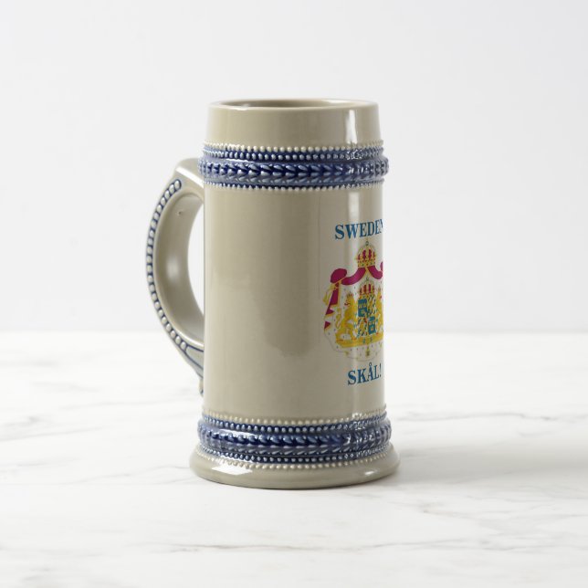 Bier Stein mit schwedischem Wappen und SKÅL! Bierglas (Vorderseite Links)