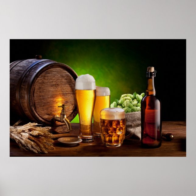 Bierfass mit Bierbrille auf einem Holztisch Poster (Vorne)