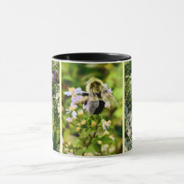 Bieten Sie mit Blume Tasse. Tasse