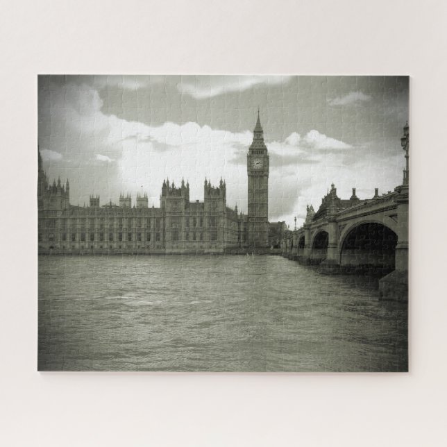 Big Ben Parliament in Black & White 16x20 - 520 pc Puzzle (Horizontal)