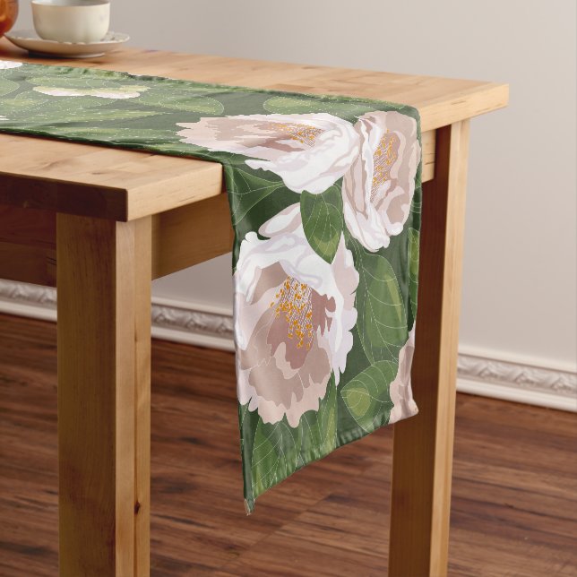 Big Bloom Camellia Charm Kurzer Tischläufer (Beispiel)