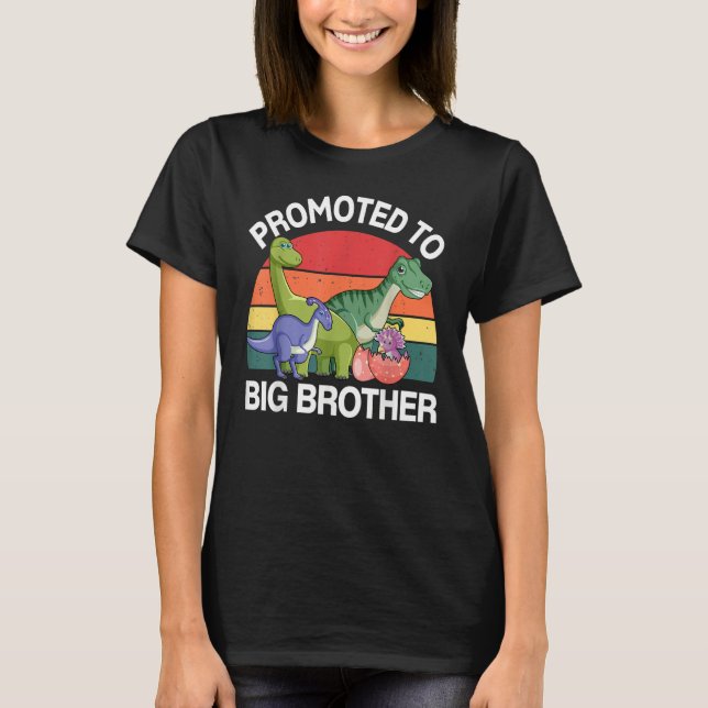 Big brother Coming Soon 2023 Getting Promoted to B T-Shirt (Vorderseite)