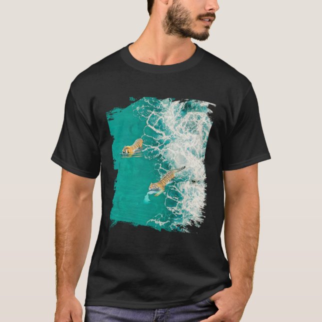 Big Cat Tiger Surf On The Beach T-Shirt (Vorderseite)