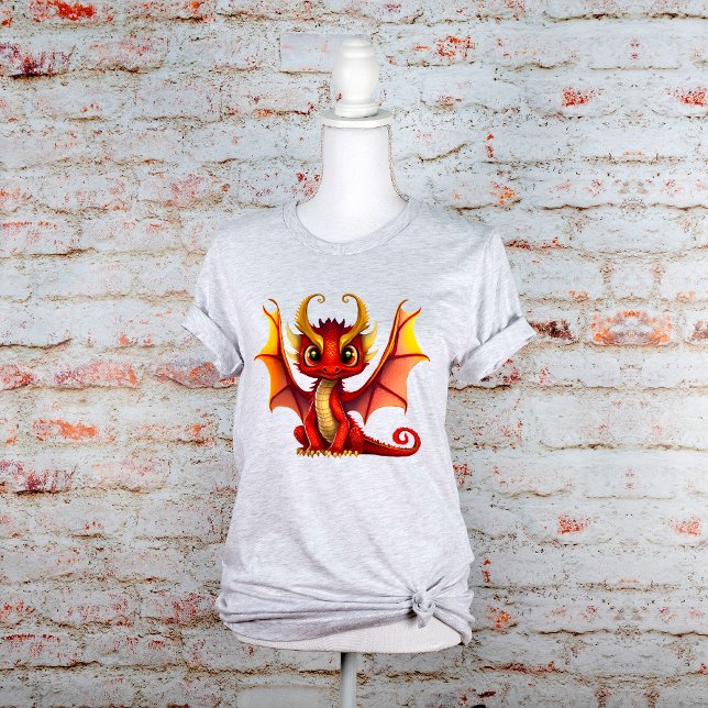 Big Eye Red Baby Dragon mit Hörnern Grafik T-Shirt (Von Creator hochgeladen)