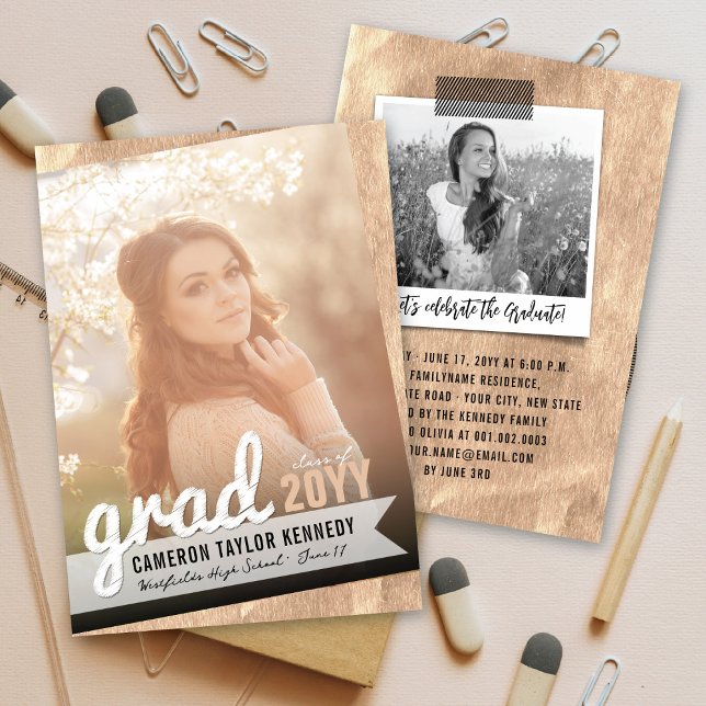 Big Grad Scribbles Bronze Foil Graduation Party Einladung (Von Creator hochgeladen)