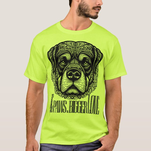 Big Paws, Bigger Love - Rottweiler T-Shirt (Vorderseite)