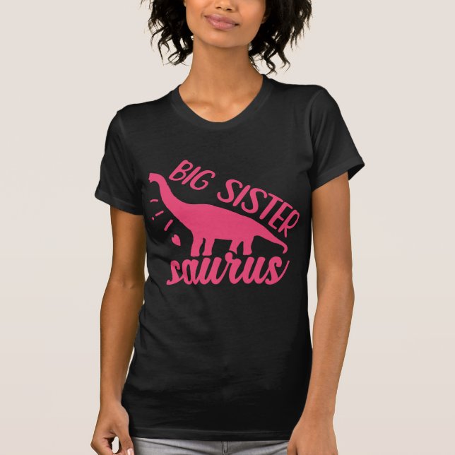 Big Sister Saurus in Pink T-Shirt (Vorderseite)