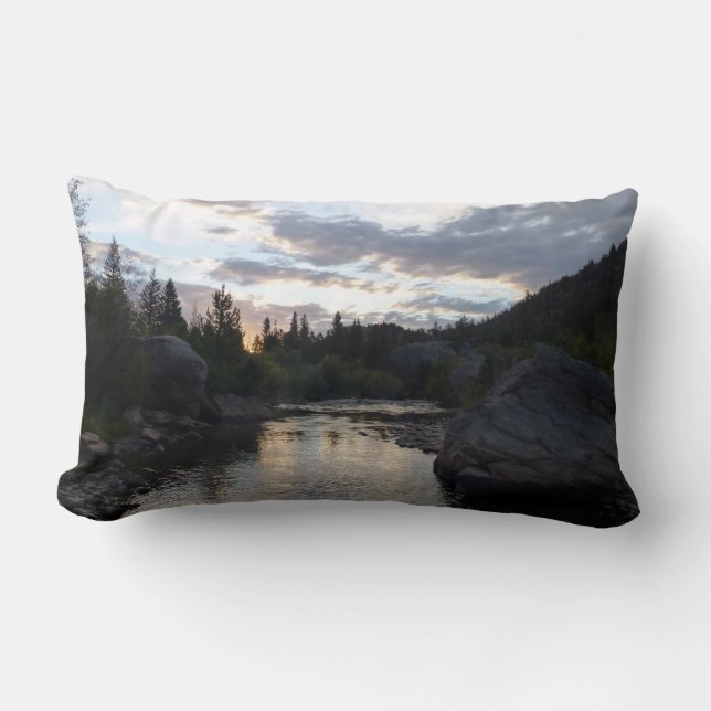 Big Thompson River bei Sunrise Lendenkissen (Vorderseite)