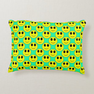 Big Yellow Happy Allover Dekokissen