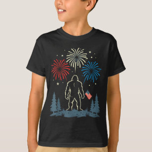 Bigfoot 4. Juli amerikanische Flagge Feuerwerk T-Shirt