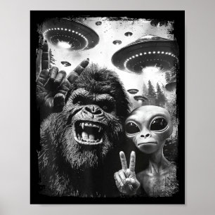 Bigfoot Alien Selfie Rock On Friedenszeichen Lusti Poster
