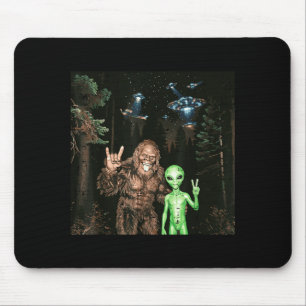 Bigfoot Alien UFO Selfie lustiger Sasquatch Meme M Mousepad