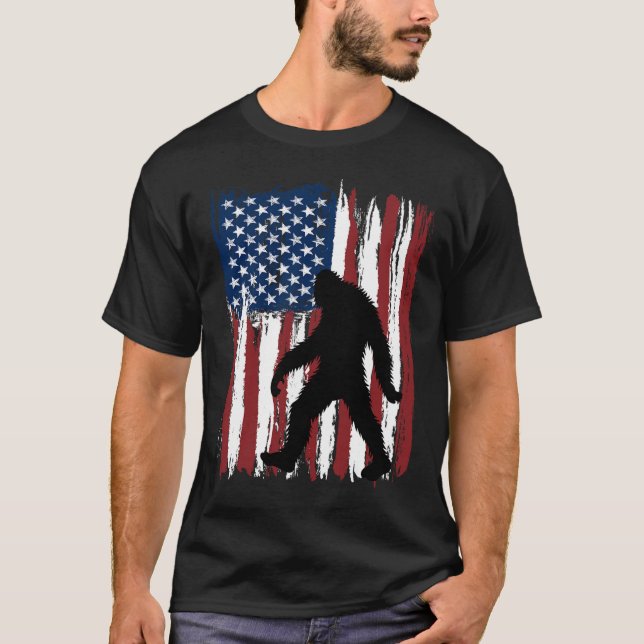 Bigfoot American Flag Funny 4. Juli Patriotic T-Shirt (Vorderseite)
