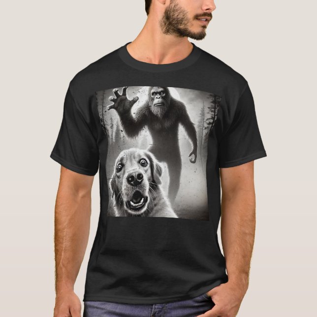Bigfoot and Golden Retriever T - Shirt - Funny Cry (Vorderseite)