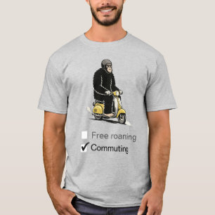 Bigfoot auf seinem Roller T-Shirt