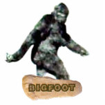 Bigfoot-Ausschnitt-Magnet/Skulptur Freistehende Fotoskulptur<br><div class="desc">Bigfoot, alias Sasquatch, ist ein angebliches Affe Ähnliches Geschöpf, das wie man sagt Wälder, hauptsächlich in der pazifischen Nordwestregion von Nordamerika bewohnt. Bigfoot wird normalerweise als großer, haariger beschrieben, bipedal Humanoid zwischen 6-10 Fuß hoch und wiegt über 500 Pfund und bedeckt im dunklen Braun oder im dunklen rötlichen Haar. Angebliche...</div>