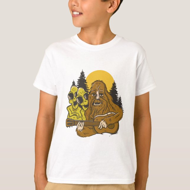 Bigfoot Außerirdischen Guitar Camping Sasquatch Fu T-Shirt (Vorderseite)