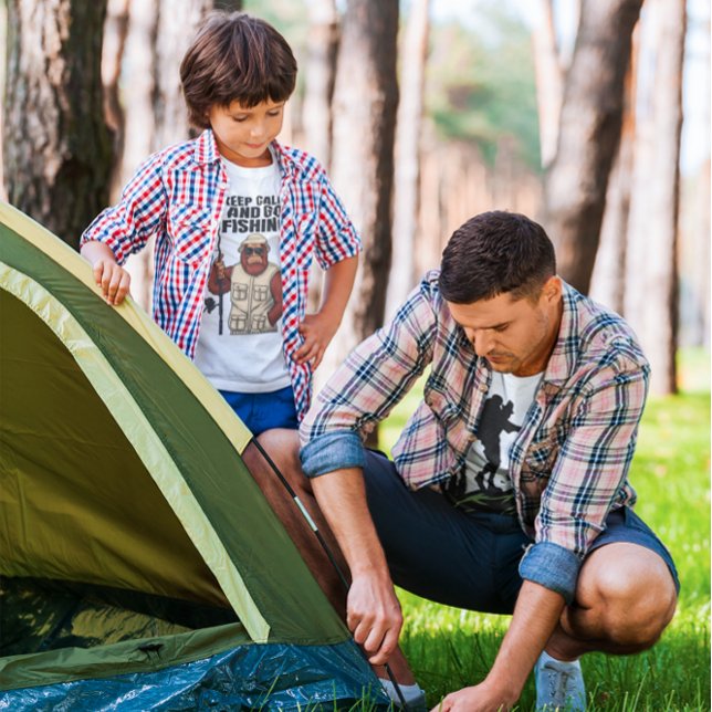 Bigfoot Behielt Ruhe und gehen Fischen Funny T-Shirt (Von Creator hochgeladen)