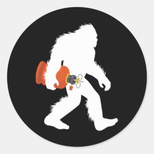 Bigfoot Carry Propane Tank Sasquatch Grillen Gas B Runder Aufkleber