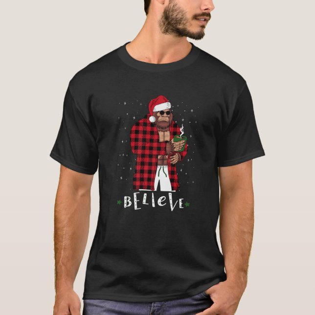 Bigfoot Christmas Buffalo Kariert Sasquatch Coffee T-Shirt (Vorderseite)