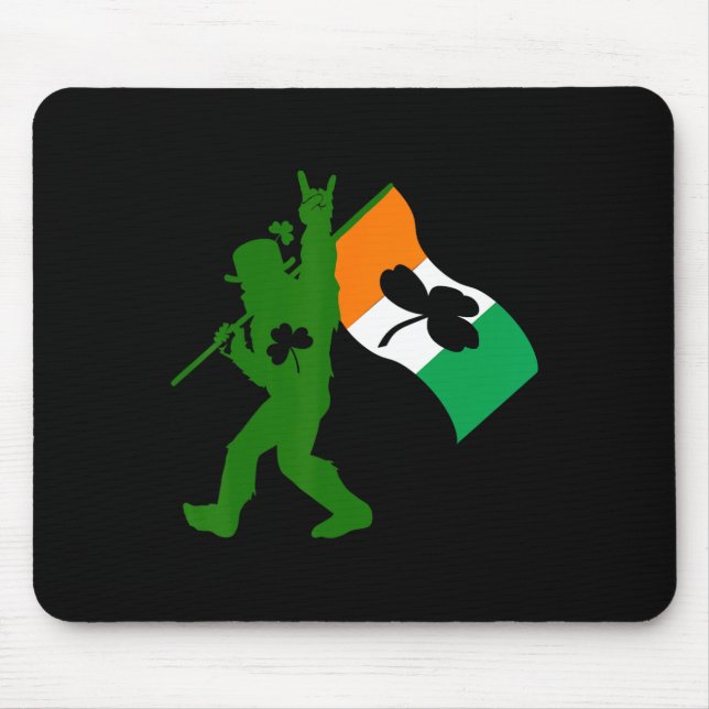 Bigfoot Clover Leaf St Patricks Day Irish Sasquatc Mousepad (Vorne)