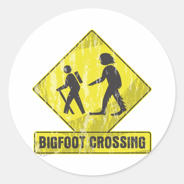 Bigfoot Crossing Runder Aufkleber (Vorderseite)