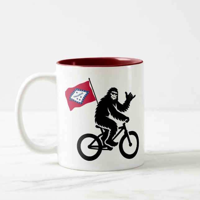 Bigfoot Cycling Arkansas Flag Zweifarbige Tasse (Links)