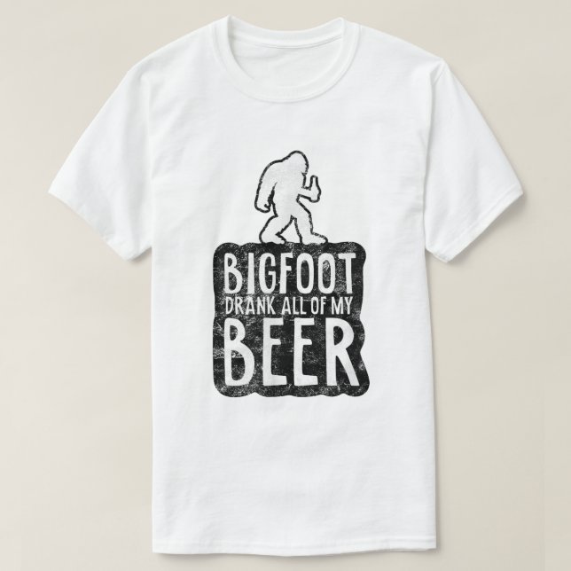 Bigfoot Drank My Beer Funny Camping Tee (Design vorne)