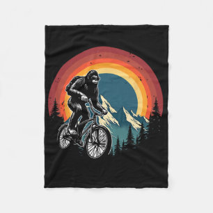 Bigfoot fährt Fahrrad Vintage Mountainbike Big Fleecedecke
