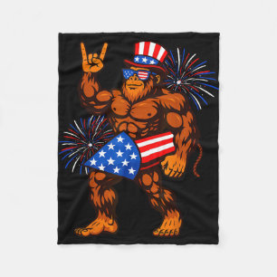 Bigfoot Feuerwerk amerikanische Flagge Sasquatch 4 Fleecedecke