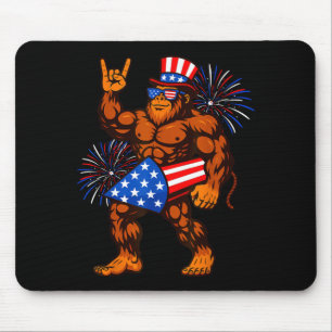 Bigfoot Feuerwerk amerikanische Flagge Sasquatch 4 Mousepad