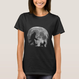 Bigfoot führt einen Hund lustige Yorkie-Liebhaber T-Shirt