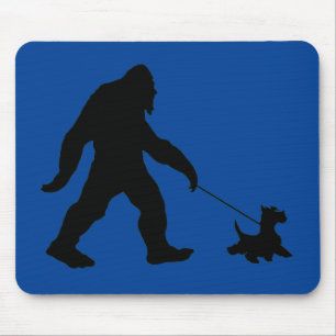 Bigfoot gehen mit seinem schmucken Mauspad