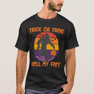 Bigfoot Halloween Trick oder Treat Riechen meine F T-Shirt