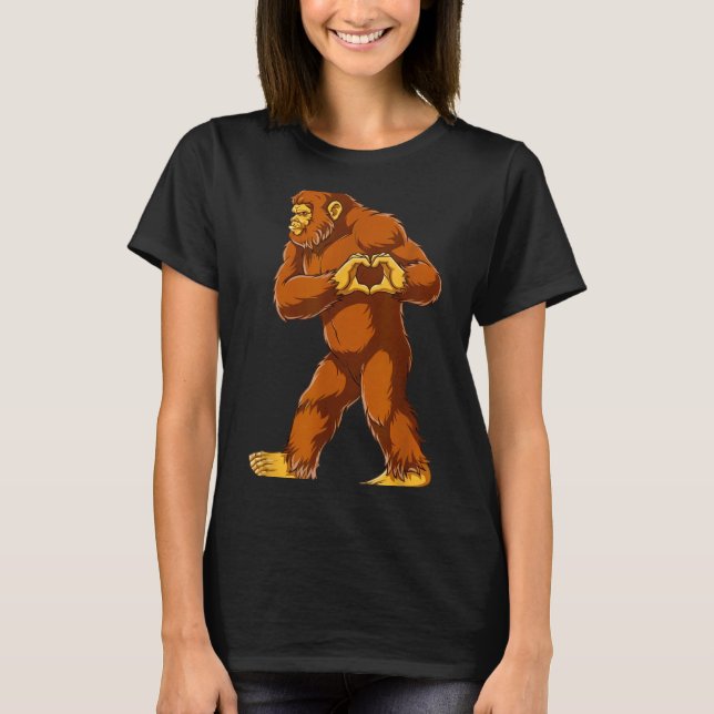 Bigfoot Heart Hands Funny Sasquatch Lover Valentin T-Shirt (Vorderseite)