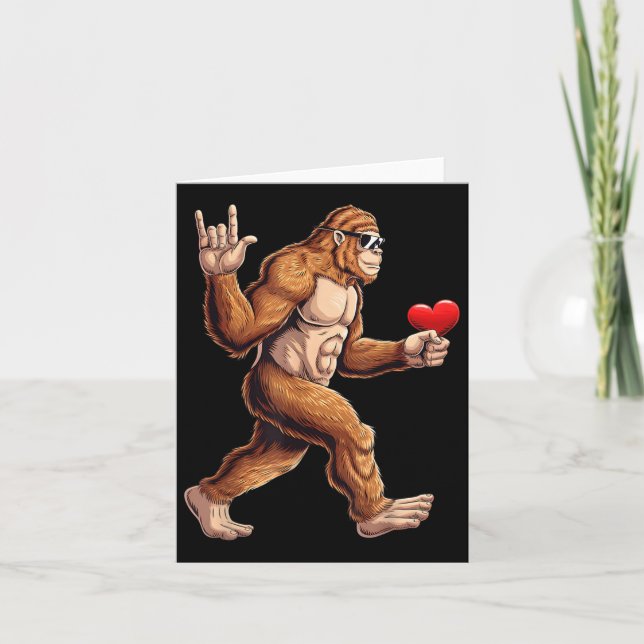 Bigfoot Herz Funny Valentinstag Jungs Kinder Männe Karte (Vorderseite)