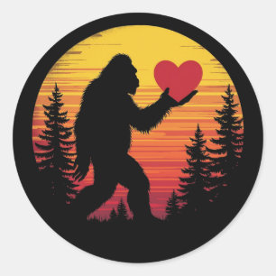 Bigfoot Herz Valentinstag Liebe Sasquatch Sonnenun Runder Aufkleber